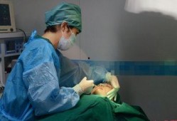 胸部整形医生爆料视频,医生亲述手术真相与风险