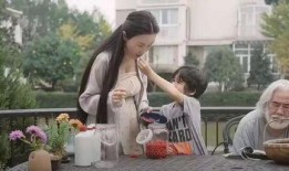 张纪中老婆爆料怀孕视频,喜讯传来引网友热议